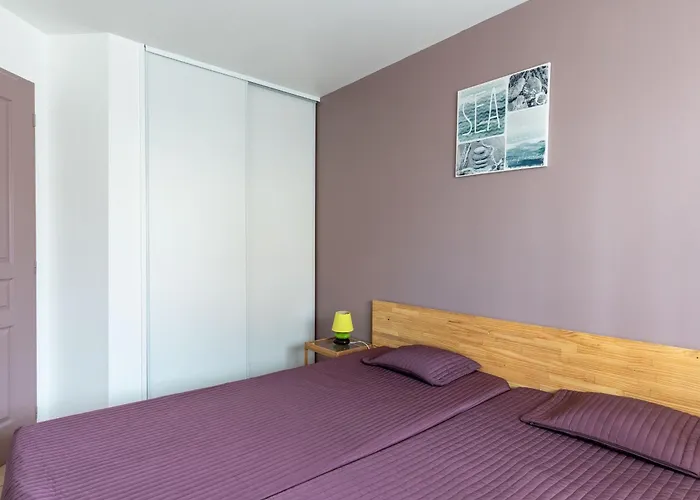 Appartamento 2* Avec Terrasse Proche Lac, 4 Personnes - Fr-1-319-623 *